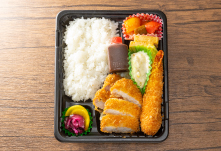 ポークカツとエビフライ