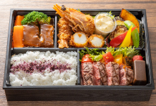 和牛ステーキ・和牛ビーフシチュー・有頭エビフライ